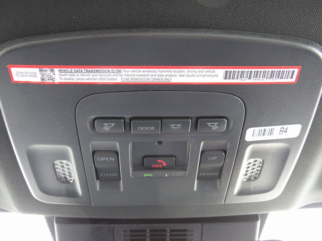 Vehicle image 27 of 36
