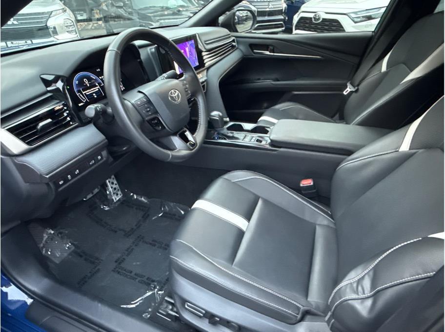 2025 Toyota Camry SE Image 21 of 35