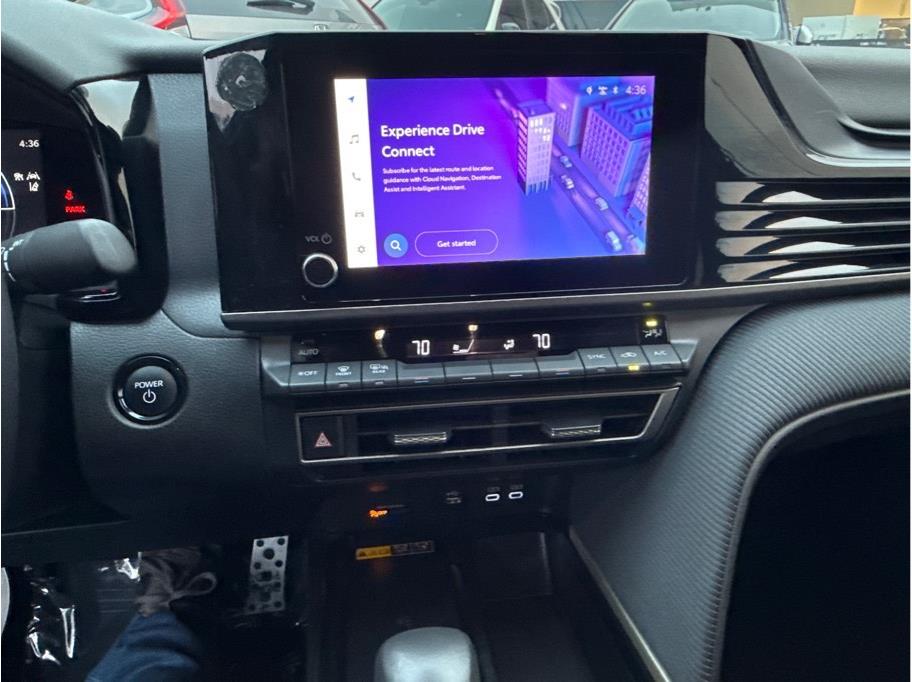 2025 Toyota Camry SE Image 24 of 35