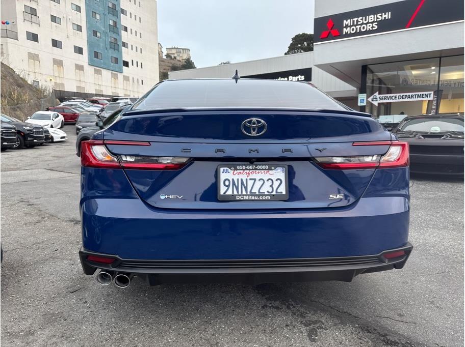 2025 Toyota Camry SE Image 10 of 35