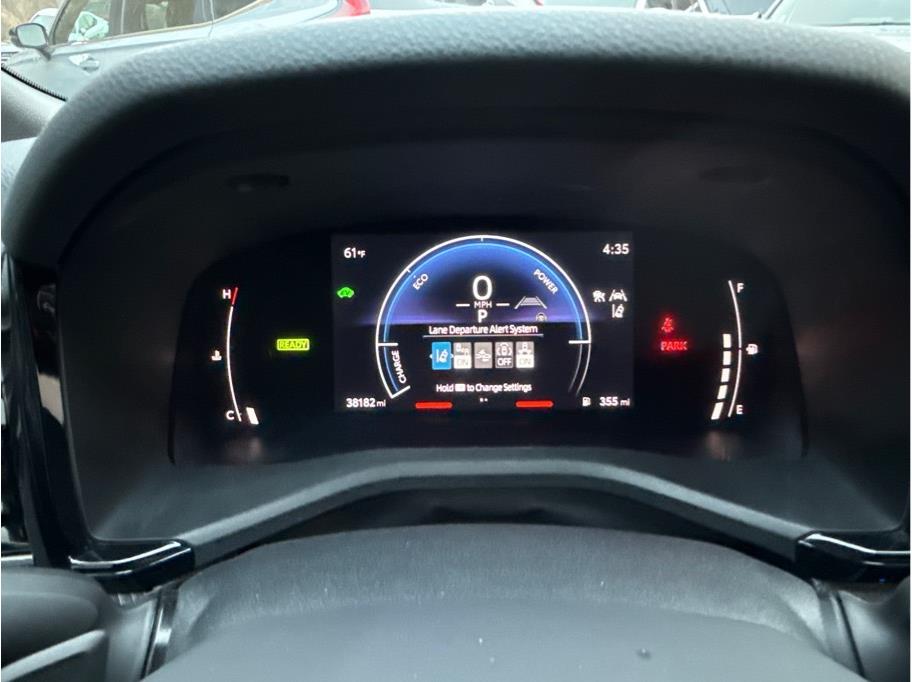 2025 Toyota Camry SE Image 23 of 35