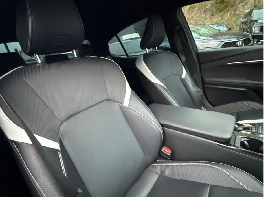 2025 Toyota Camry SE Image 16 of 35