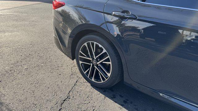 Vehicle image 8 of 20