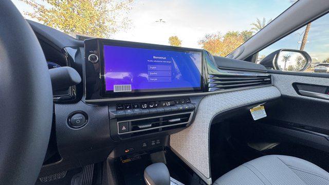 Vehicle image 17 of 20