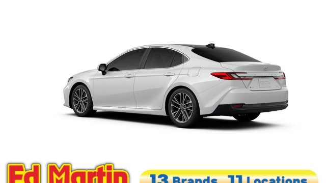 Vehicle image 15 of 22