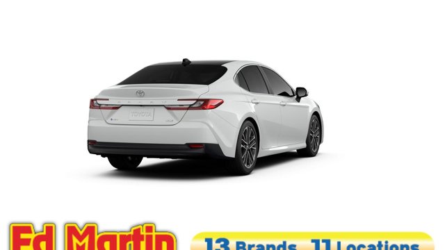 Vehicle image 10 of 22