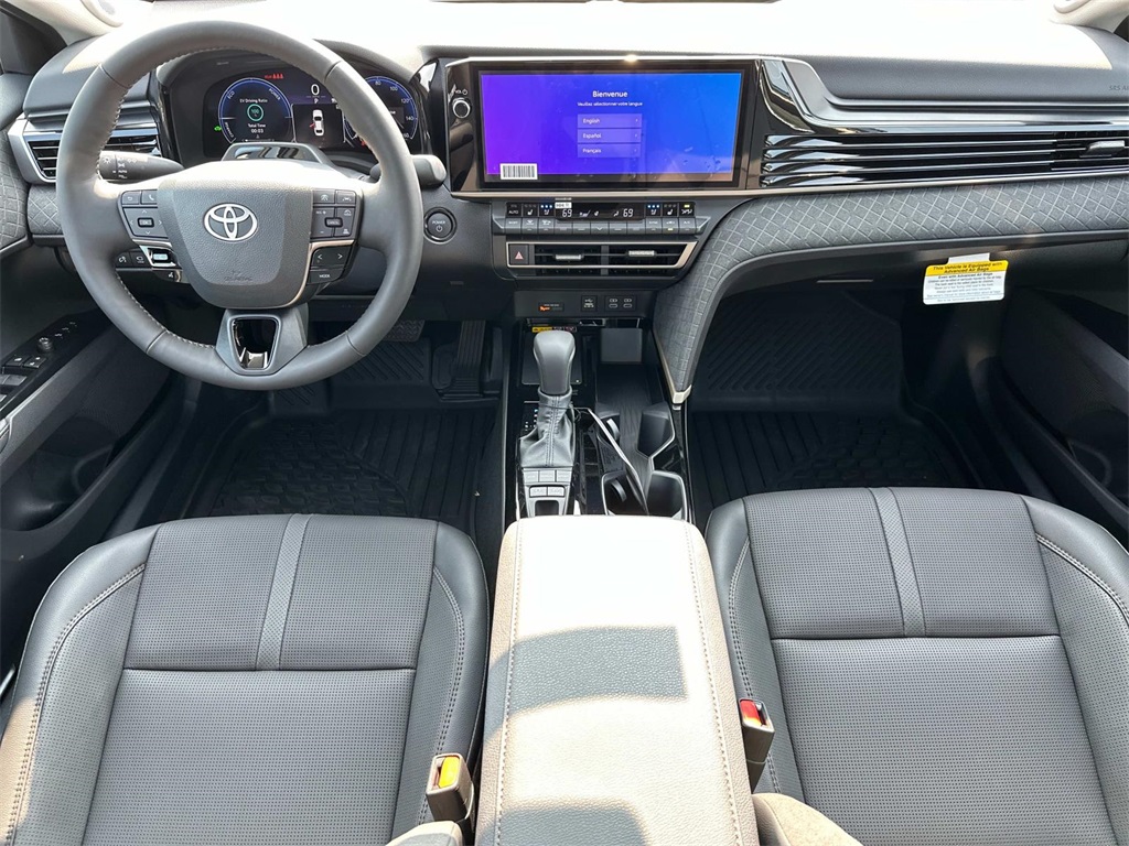 Vehicle image 13 of 35