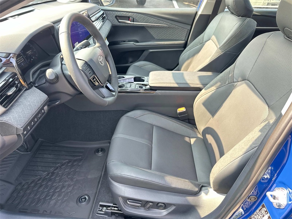 Vehicle image 12 of 35