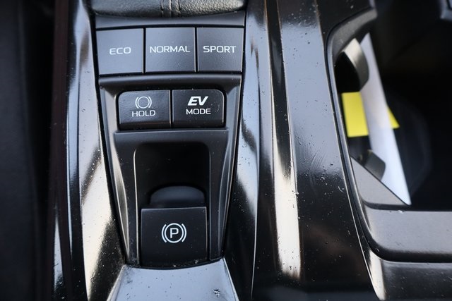 Vehicle image 25 of 42