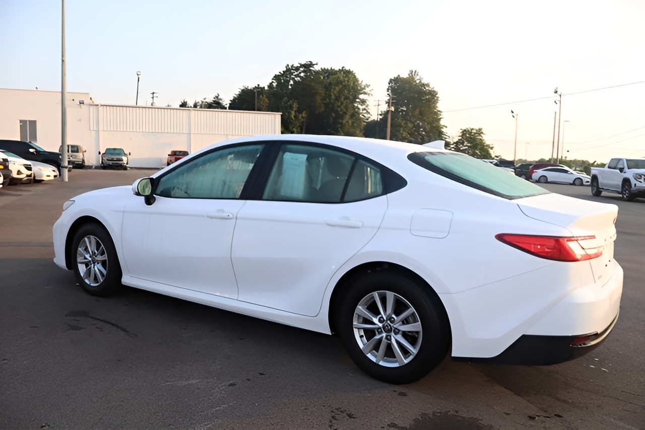 Vehicle image 42 of 42