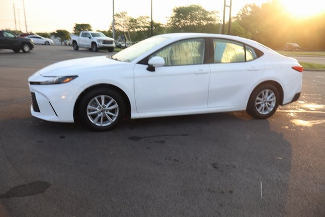 Vehicle image 2 of 42