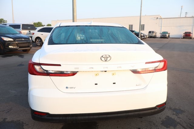 Vehicle image 9 of 42