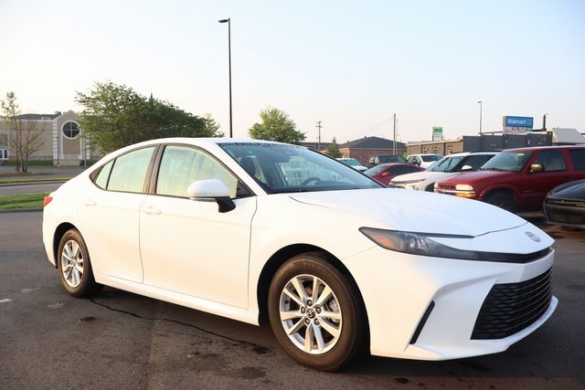 Vehicle image 6 of 42