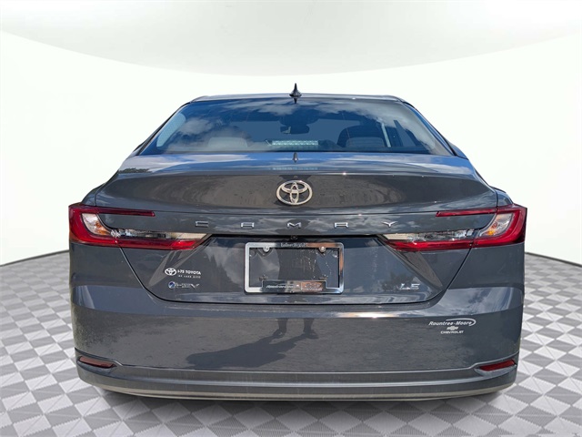 2025 Toyota Camry XLE Image 6 of 31