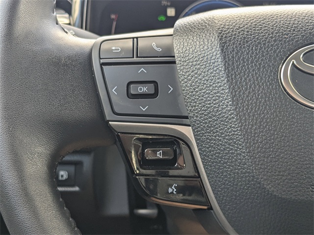 2025 Toyota Camry XLE Image 26 of 31