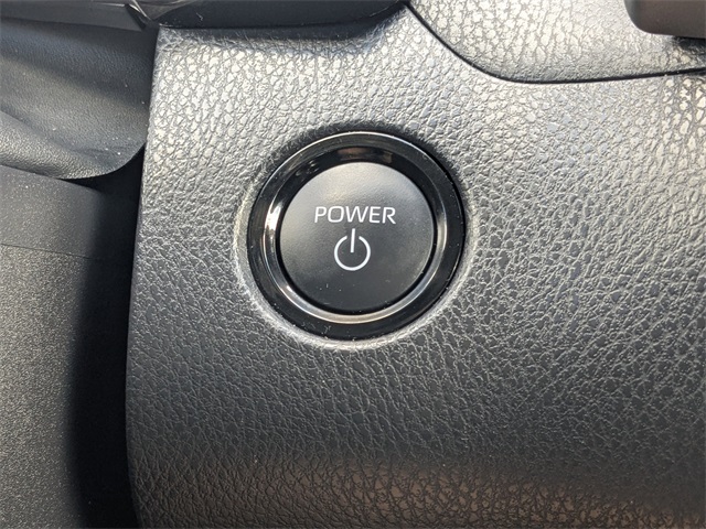 2025 Toyota Camry XLE Image 22 of 31