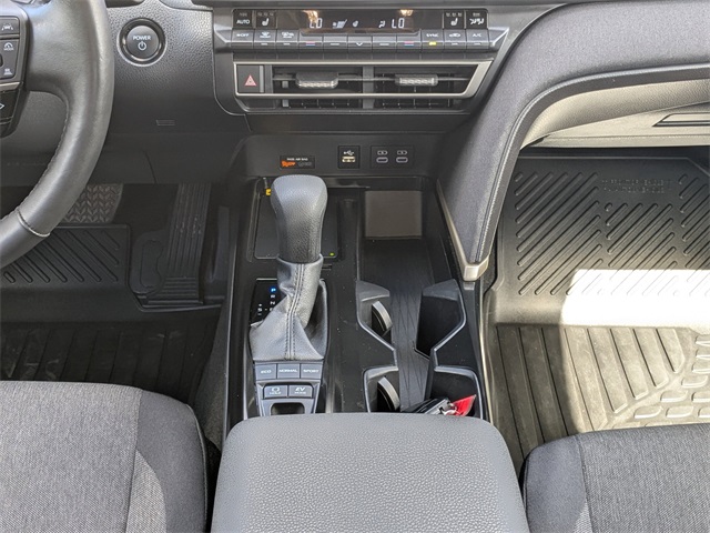 2025 Toyota Camry XLE Image 17 of 31