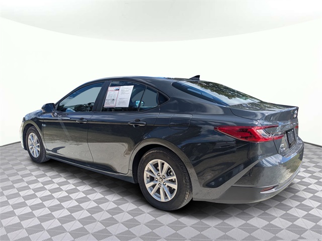 2025 Toyota Camry XLE Image 7 of 31