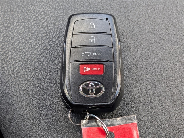 2025 Toyota Camry XLE Image 18 of 31