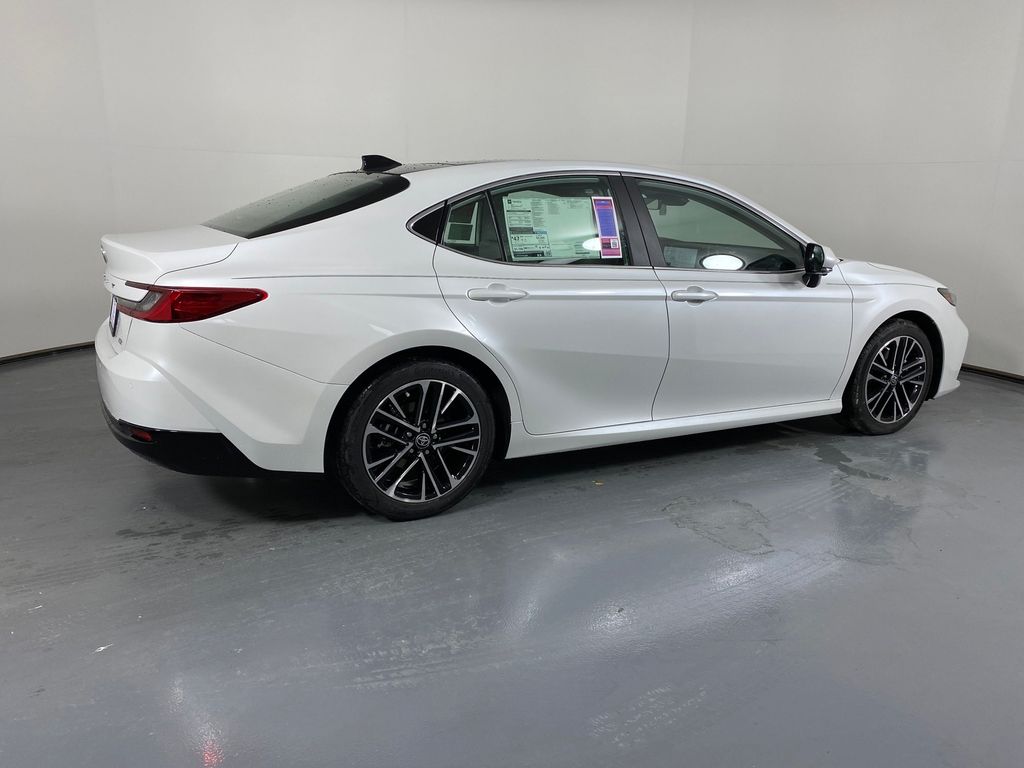Vehicle image 4 of 30