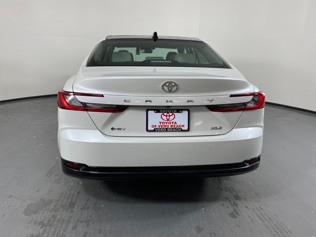 Vehicle image 5 of 30