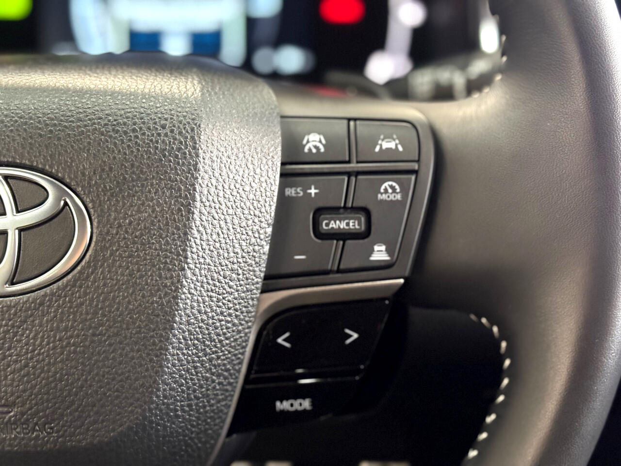 Vehicle image 20 of 34
