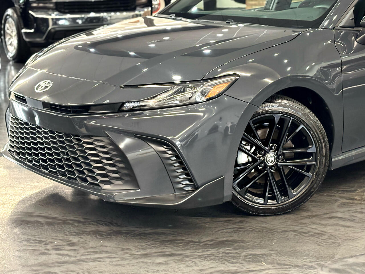Vehicle image 4 of 34