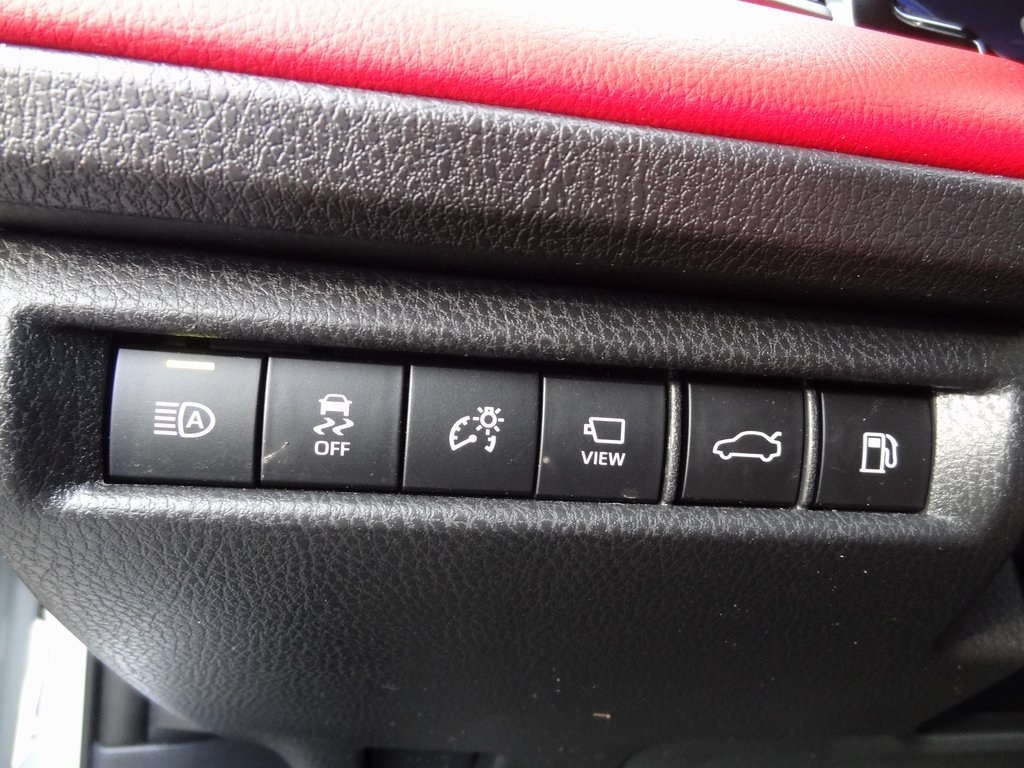 Vehicle image 23 of 50