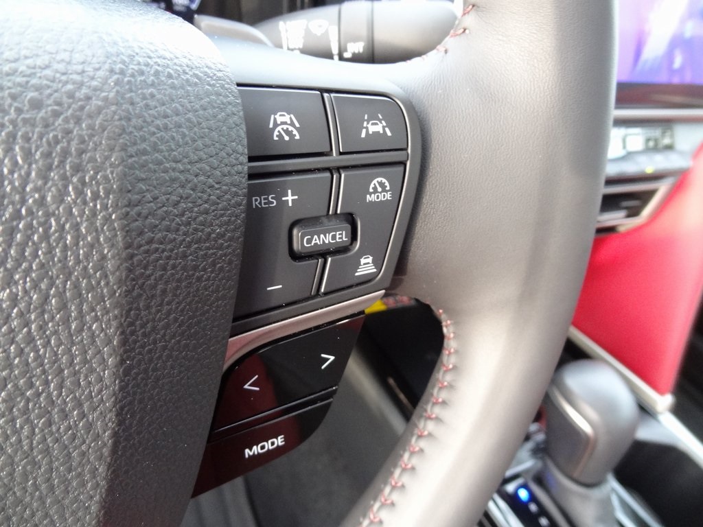 Vehicle image 25 of 50