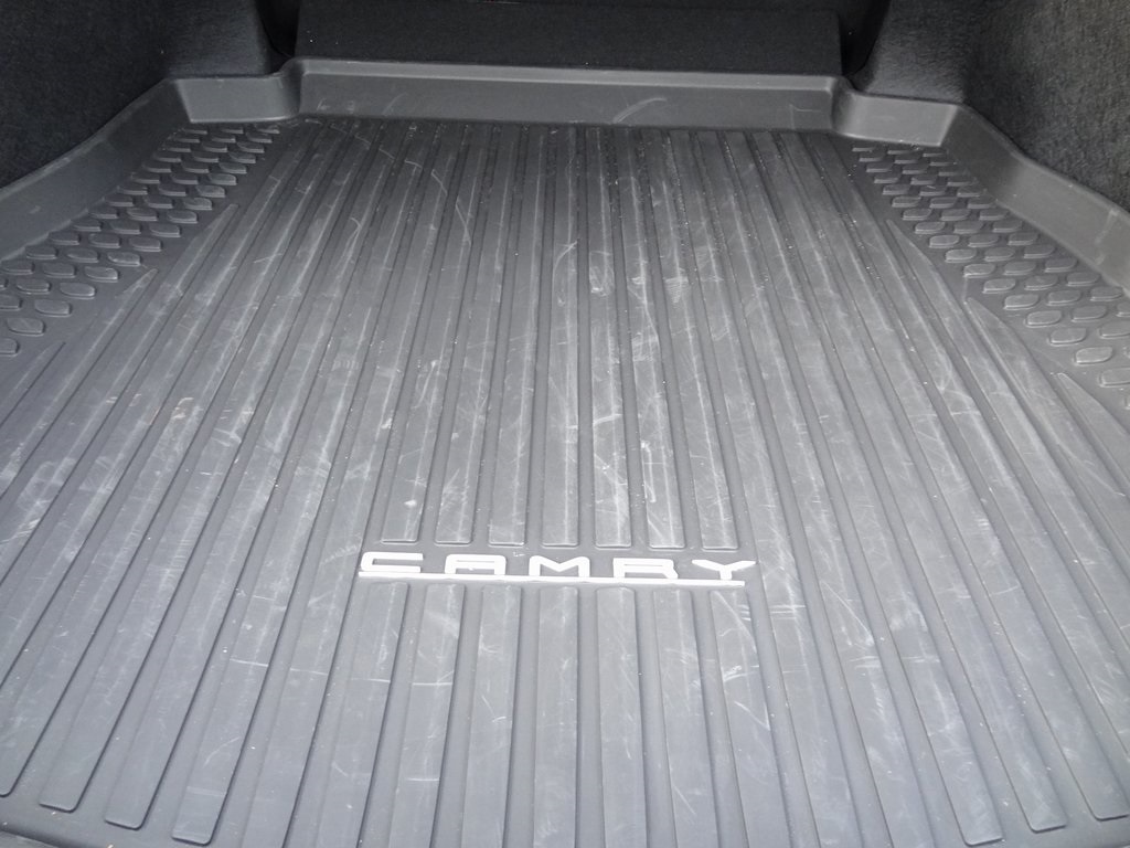 Vehicle image 16 of 50