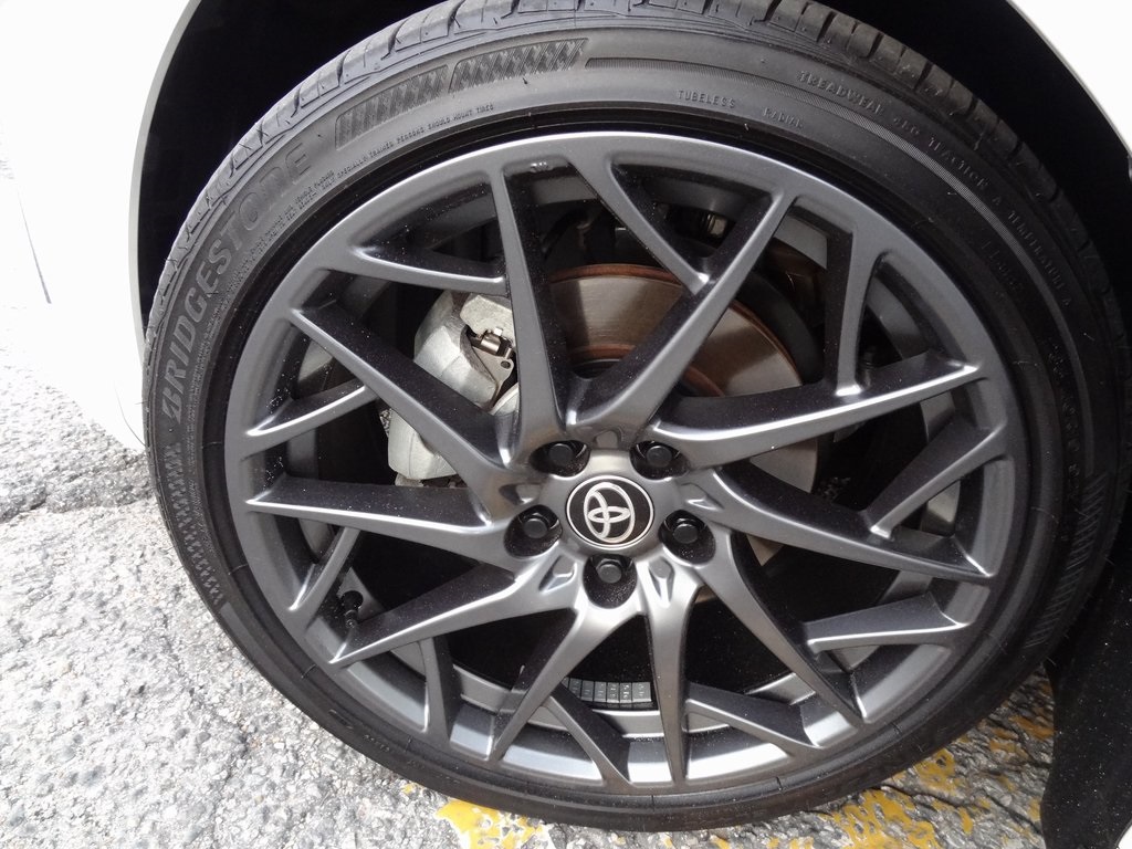 Vehicle image 47 of 50
