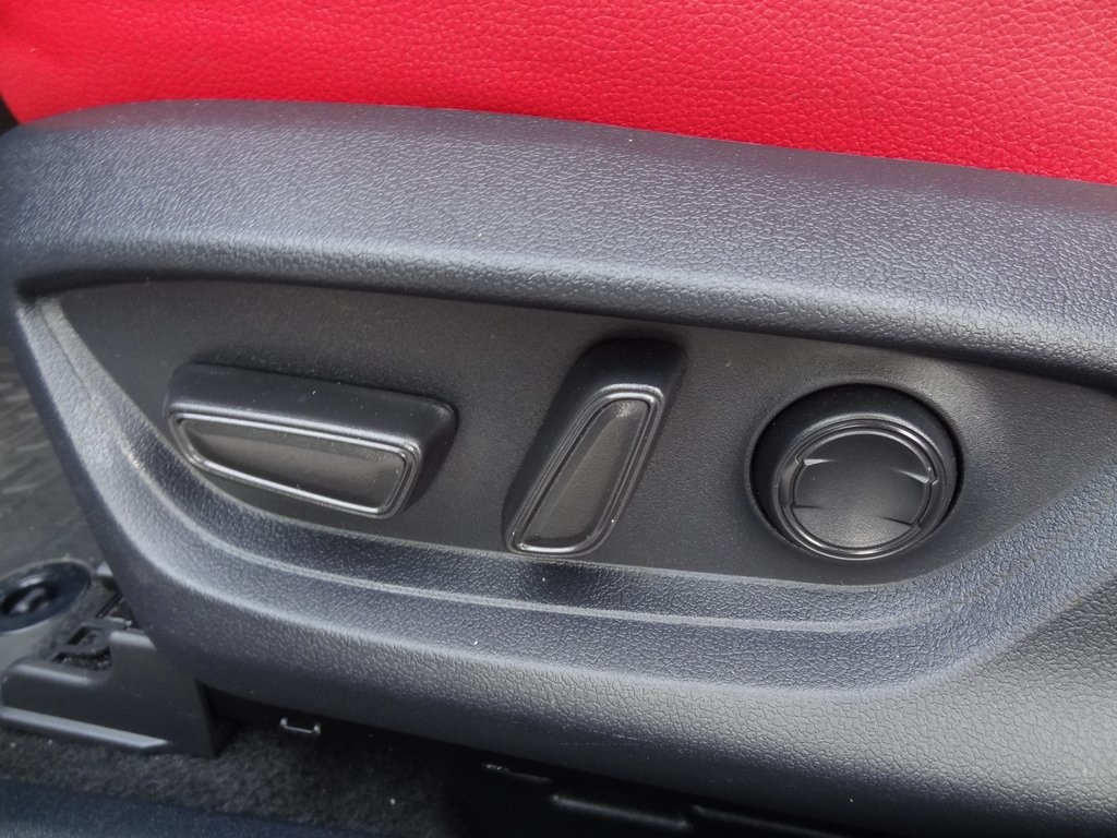 Vehicle image 14 of 50