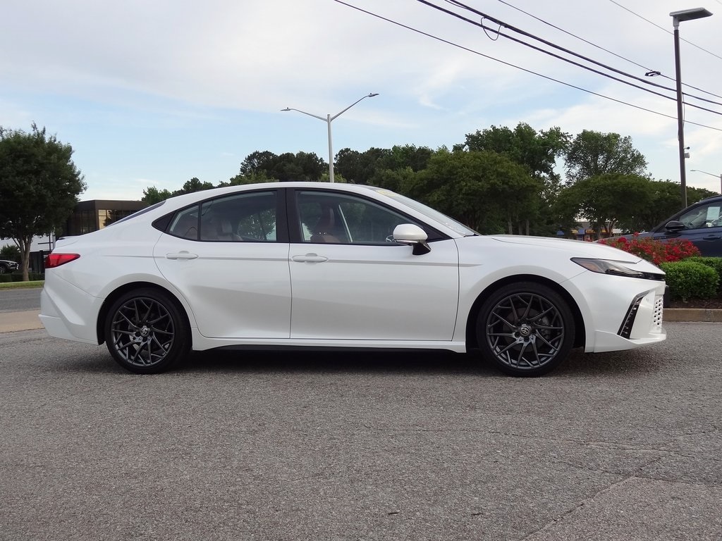 Vehicle image 6 of 50