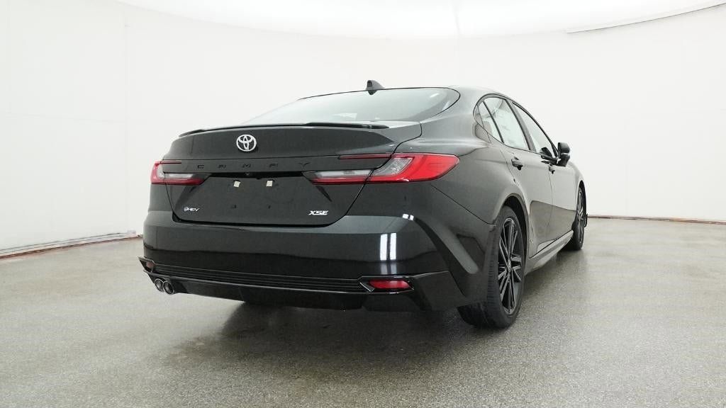 Vehicle image 18 of 33