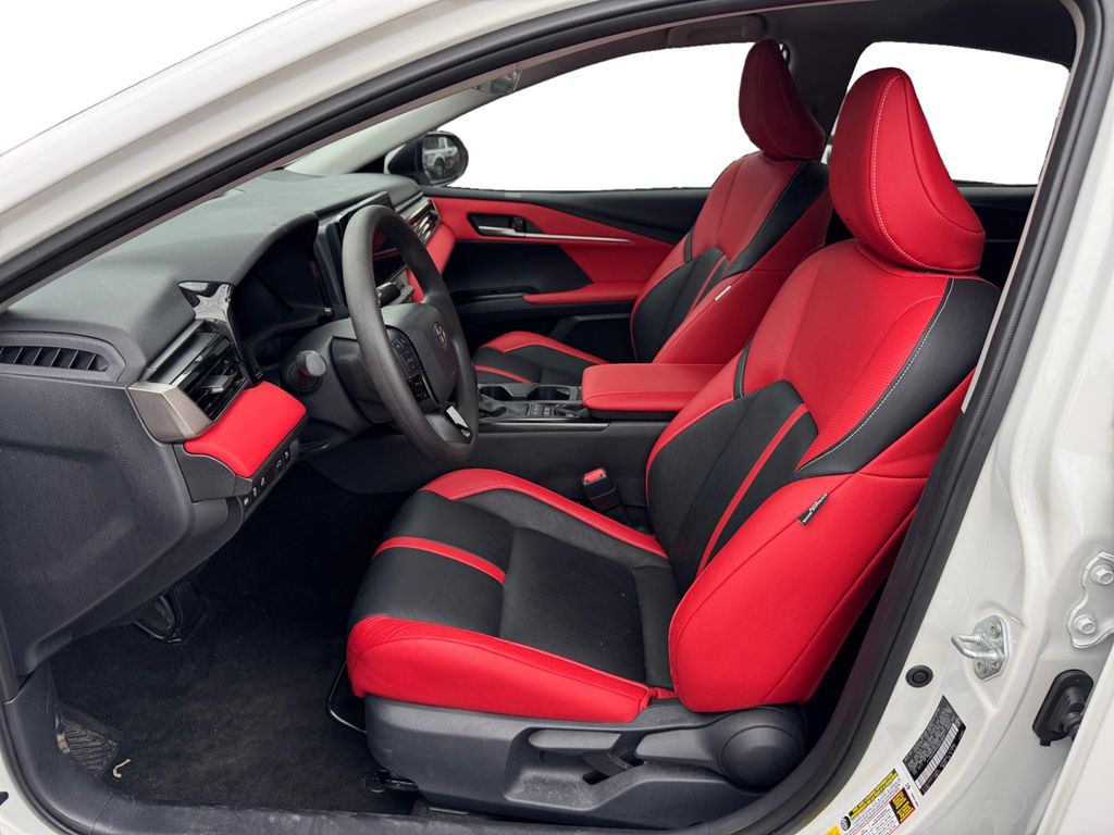 Vehicle image 12 of 31