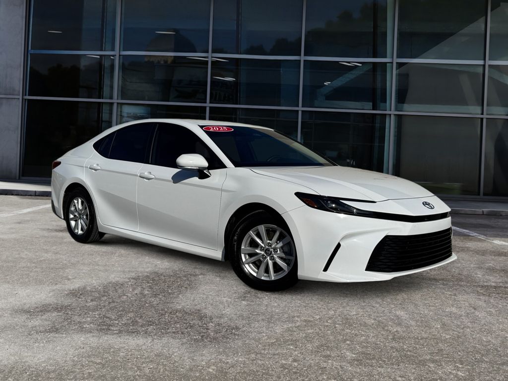 Vehicle image 3 of 31