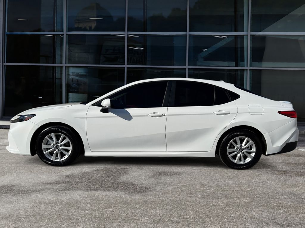 Vehicle image 8 of 31