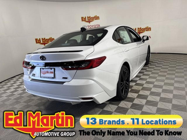 Vehicle image 35 of 98