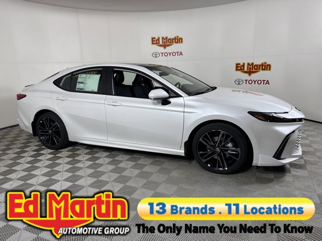 Vehicle image 13 of 98