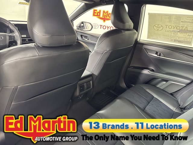 Vehicle image 50 of 98