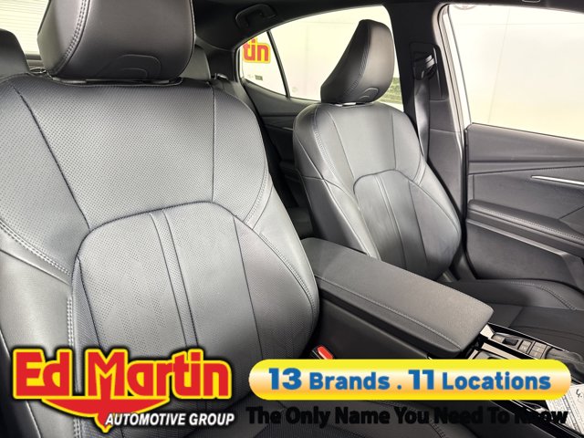 Vehicle image 47 of 98