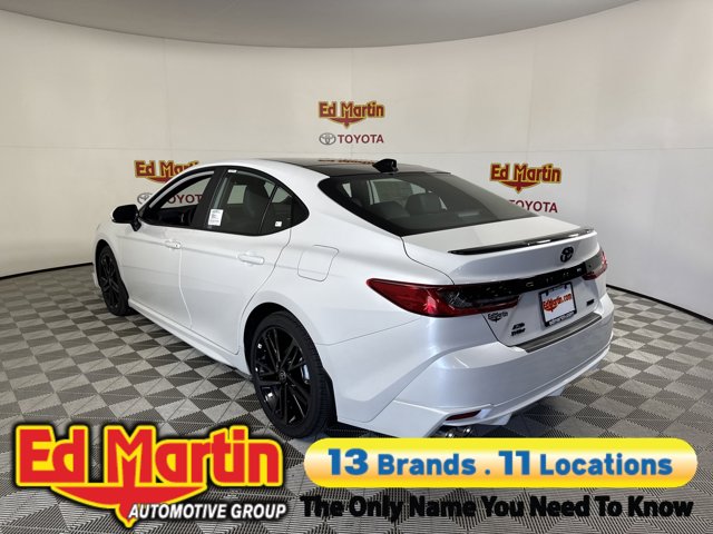 Vehicle image 39 of 98