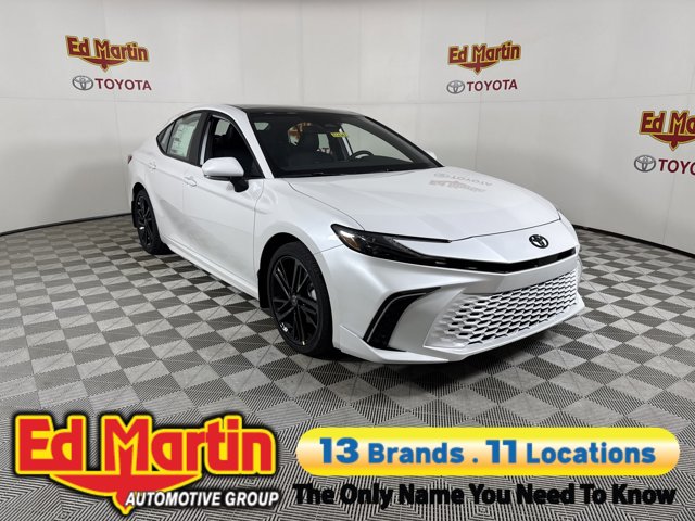 Vehicle image 23 of 98