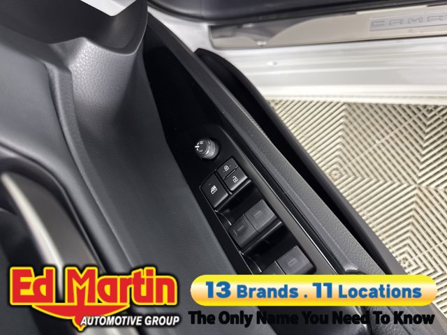 Vehicle image 57 of 98