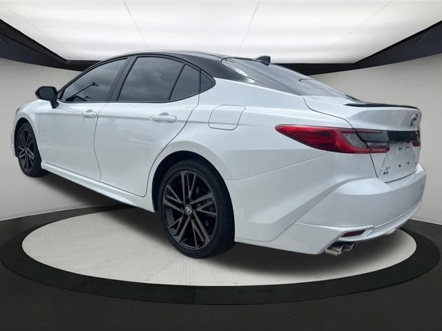 Vehicle image 6 of 26