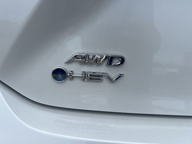 Vehicle image 19 of 26