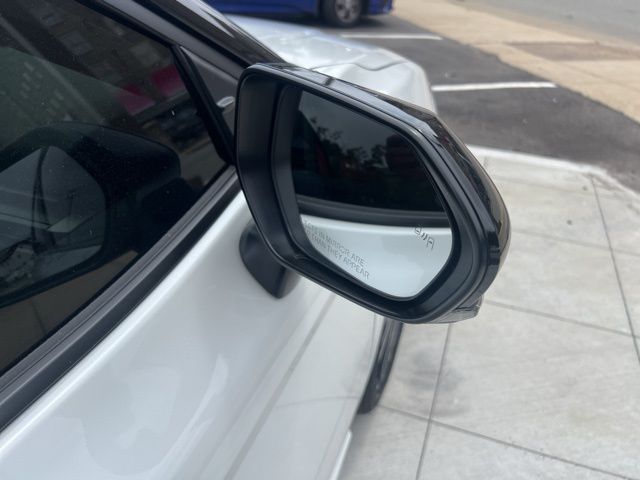 Vehicle image 25 of 26
