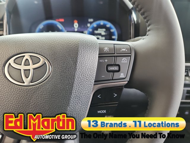 Vehicle image 19 of 34