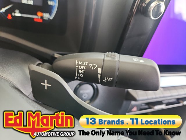 Vehicle image 29 of 34