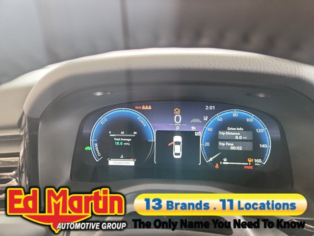 Vehicle image 21 of 34